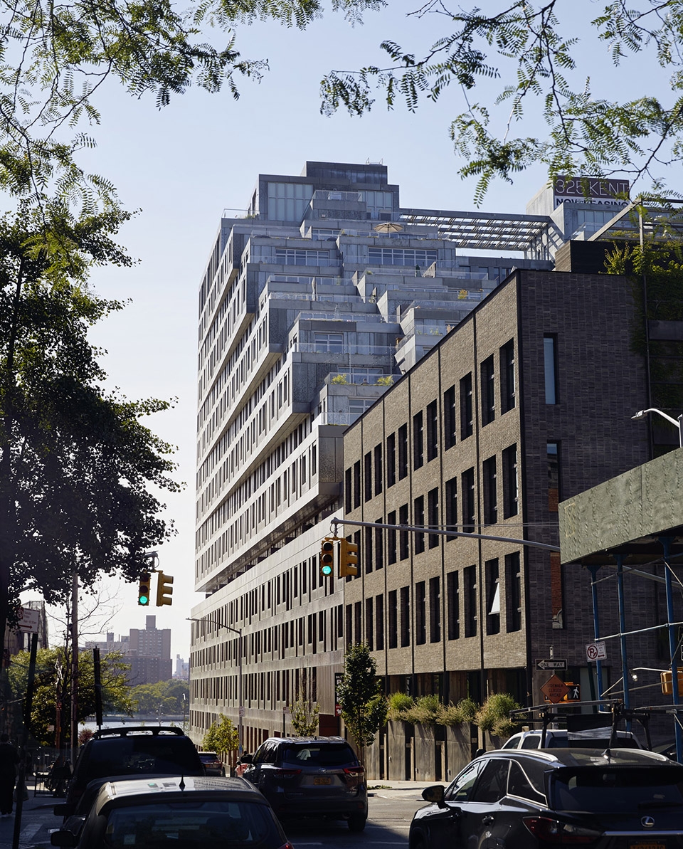 纽约布鲁克林 325 Kent 公寓，工业风设计融入社区-14