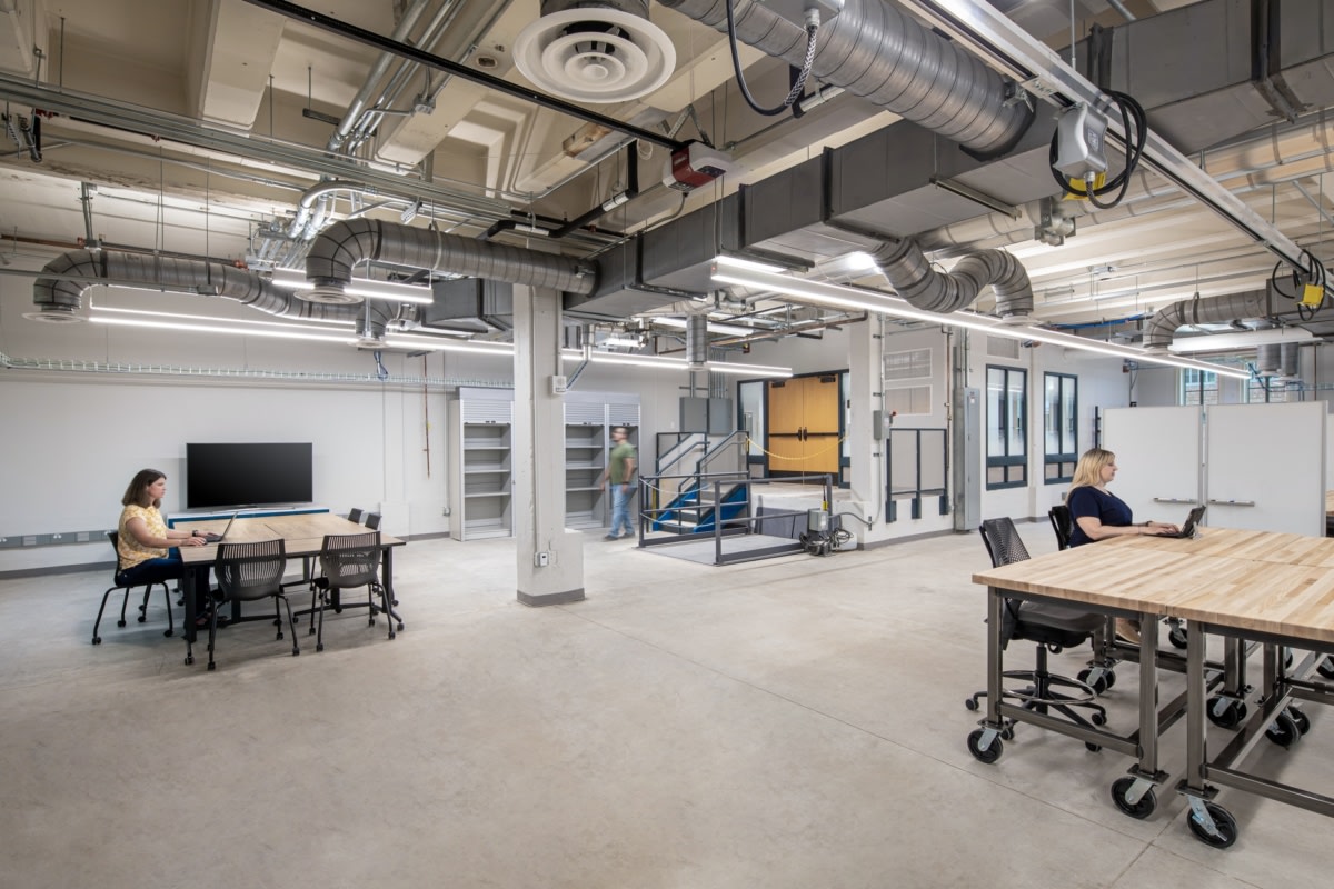 安娜·希斯机器人实验室-10