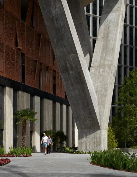 Heron 健康住宅大楼丨美国坦帕丨KPF-18