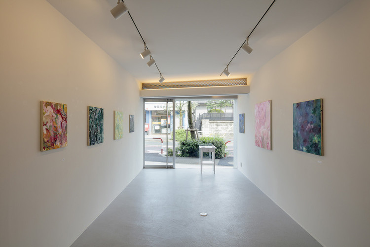 东京狭小空间中的开放住宅-18