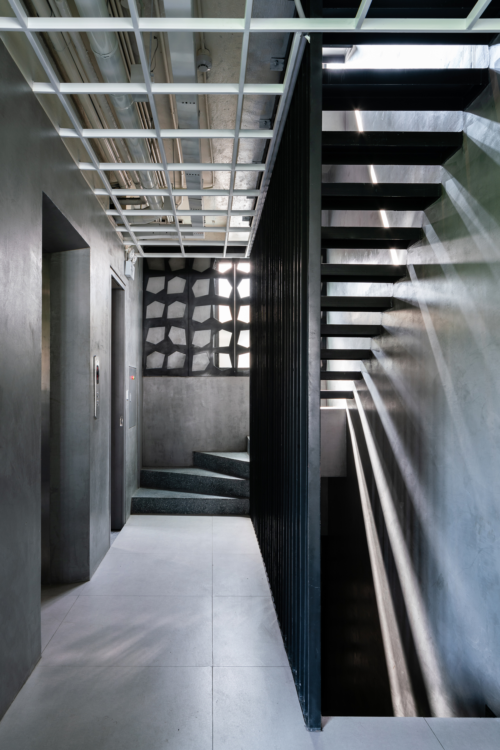 Organic Cafe / G8A Architecture & Urban Planning + VUUV Architecture and Interior Design-26