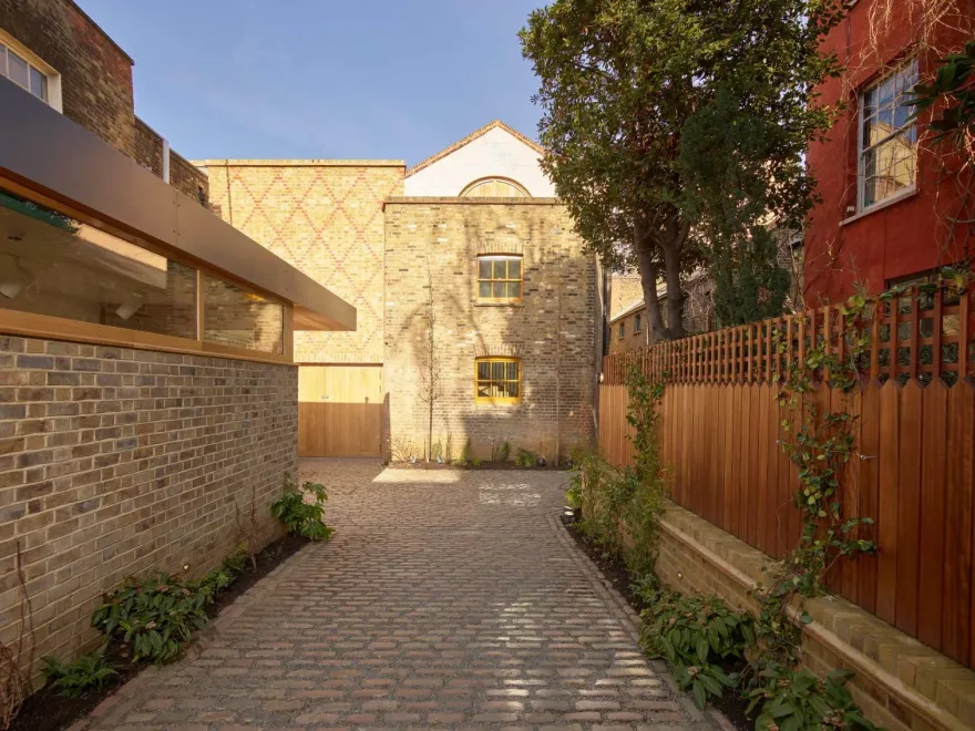 吉尔伯特与乔治中心丨英国伦敦丨SIRS Architects-7