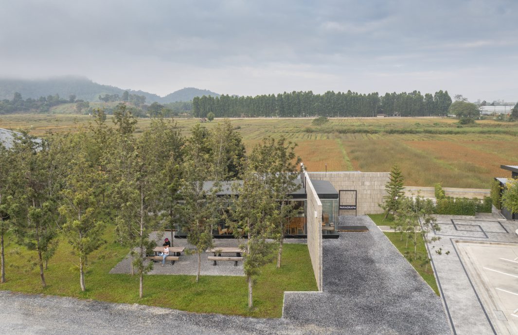 Paragraph cafe&eatery แวะพักรถกับคาเฟ่ในปั๊มน้ำมัน จังหวัดเชียงราย - room-3