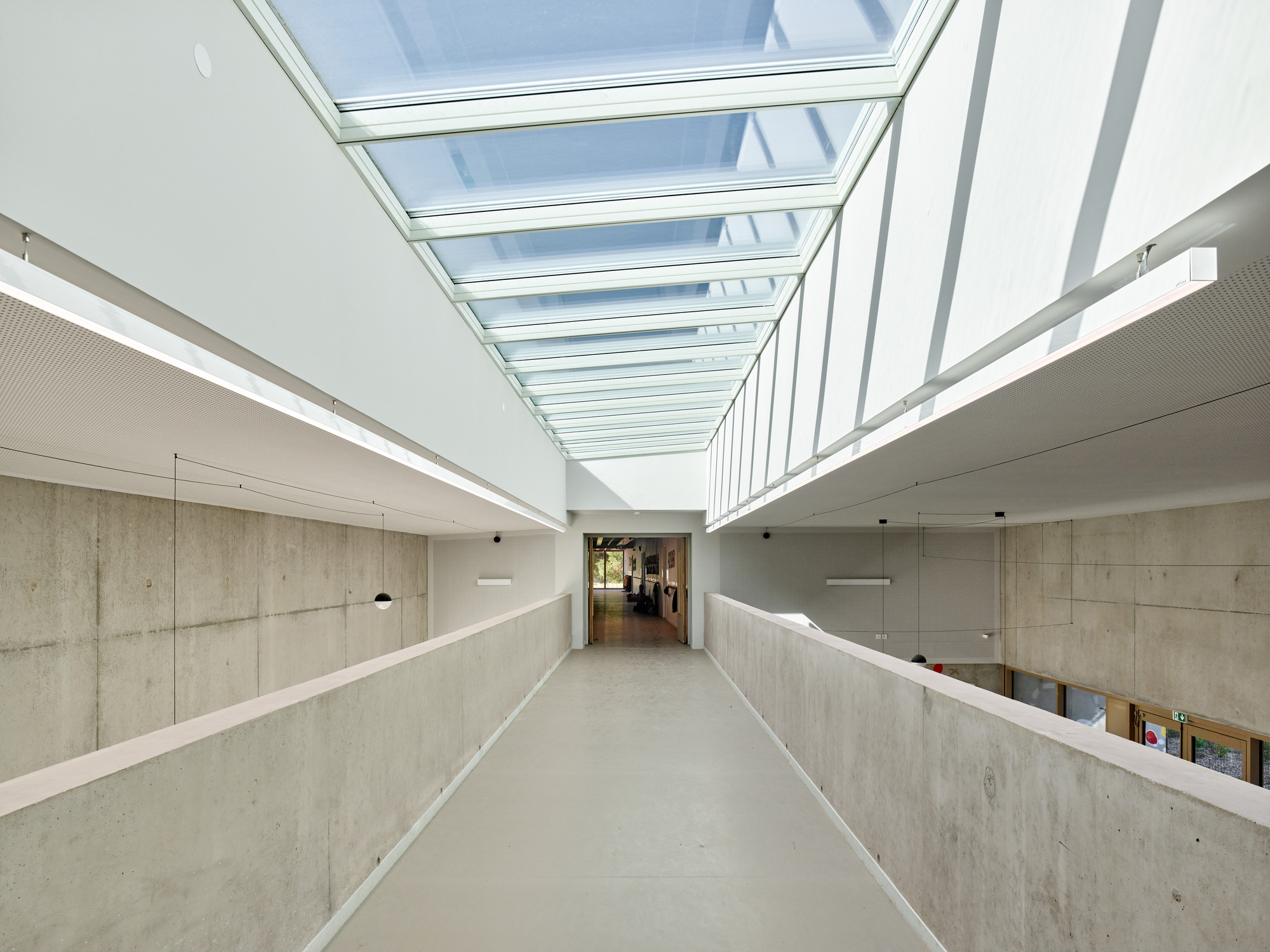 此处 Comple· 可能拼写有误，推测可能是 Complex 如果是 School Complex of the Olive Tree ，可翻译为橄榄树学校园区  丨法国丨GGR architectes-19