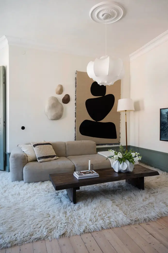 瑞典 19 世纪公寓设计翻新，展现温馨绿色调-2