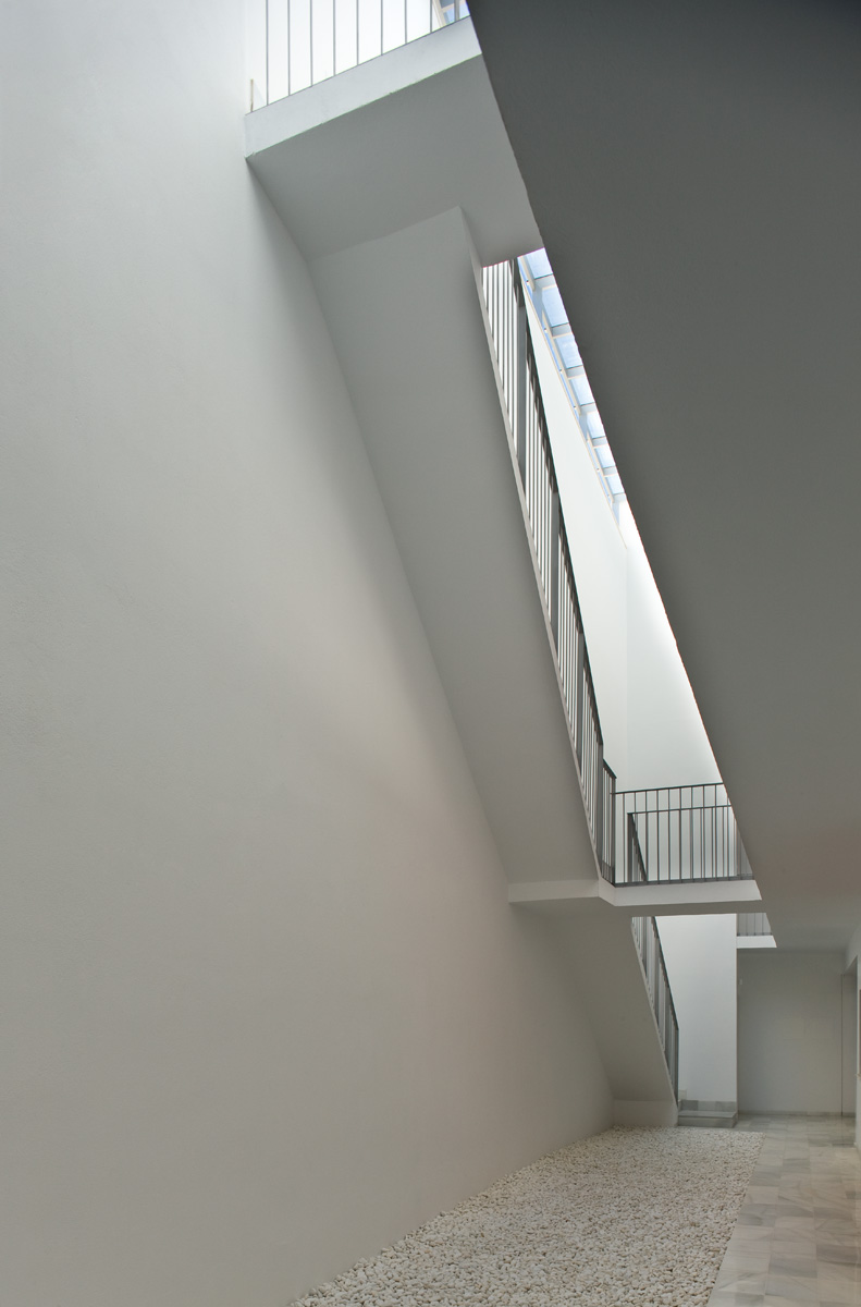 圣卢卡尔历史中心的 9 套住宅丨Fernando Suárez Corchete-23