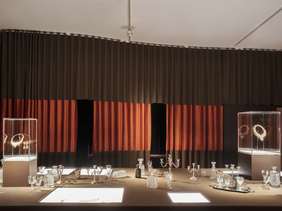 Beyond Space 打造 DIVA 博物馆革命珠宝展陈设计-13