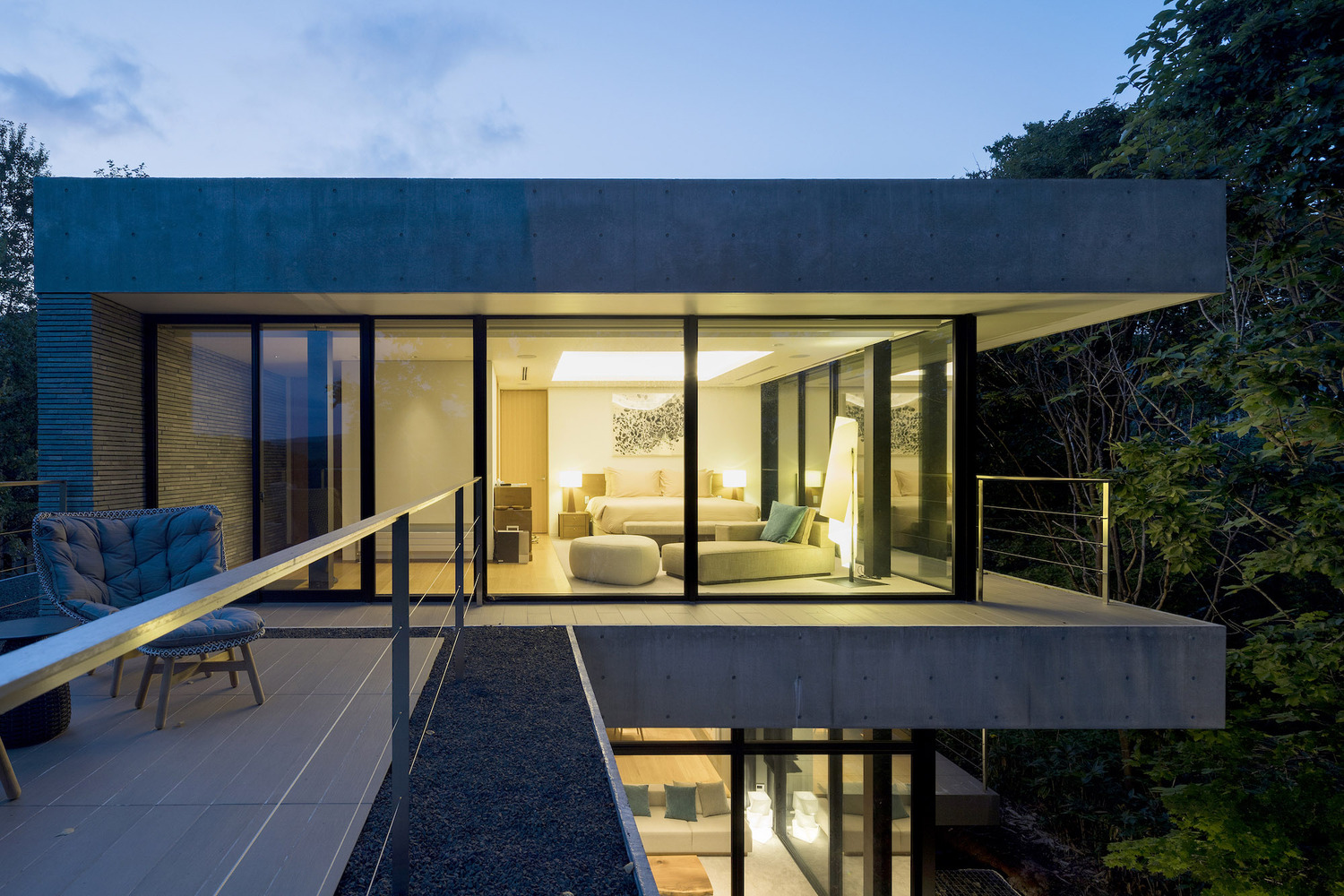 The Clearwater House  Seshimo Architects + Peter Hahn Associates-45