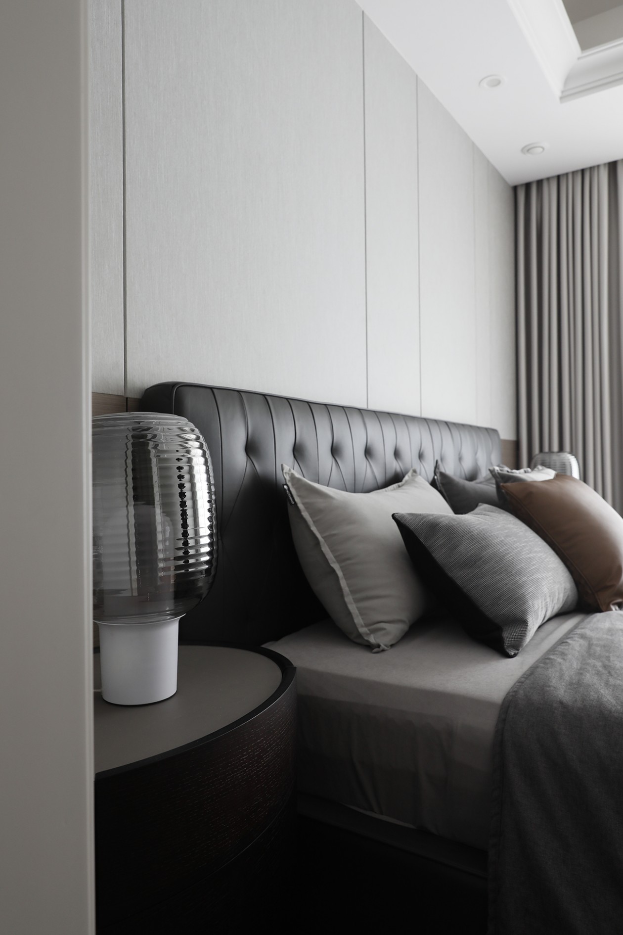 奥体精装修,颠覆空间感觉收纳隐形门呈现精致简约风-16