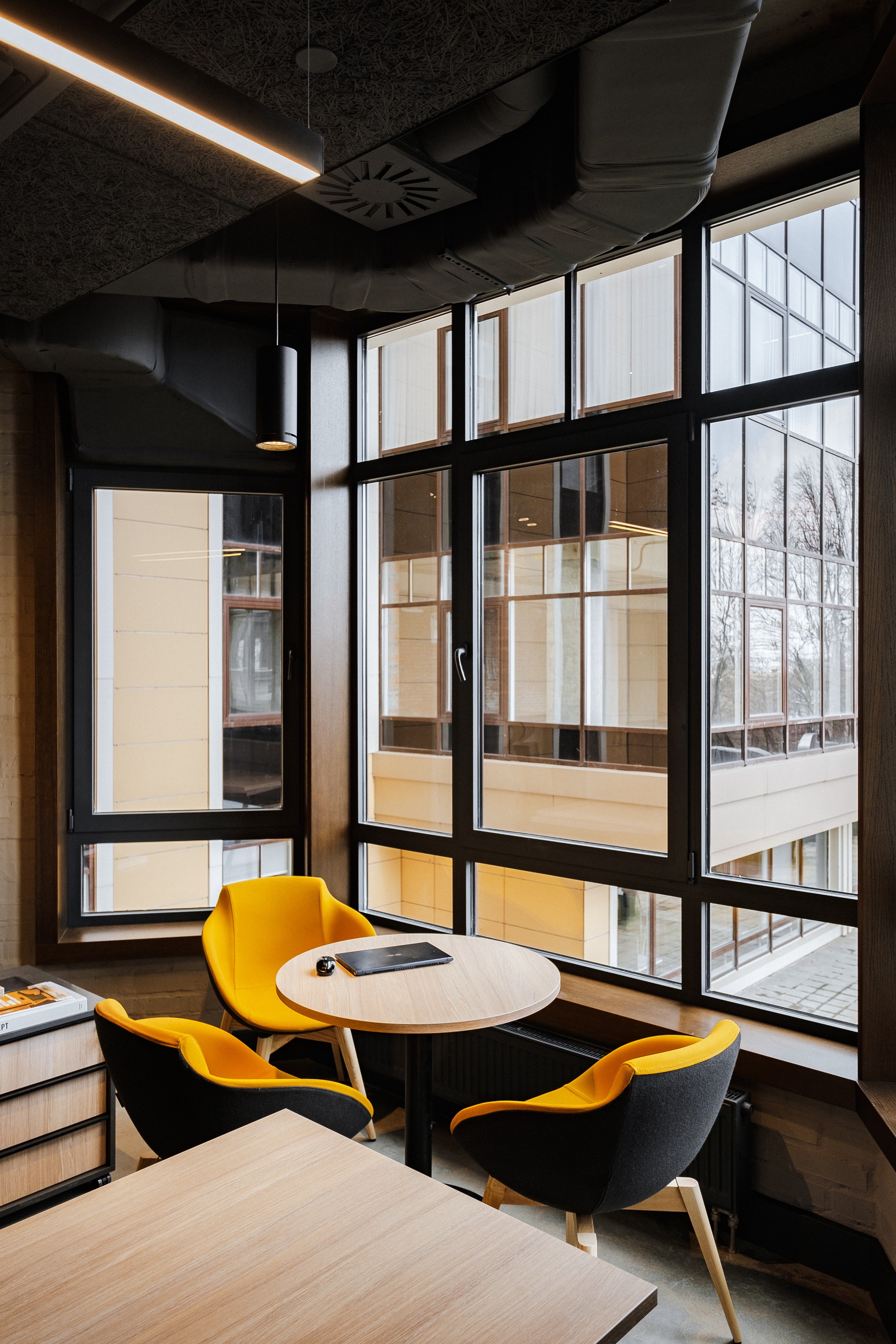 马斯纳维资本办公室丨乌克兰基辅丨loft buro-28