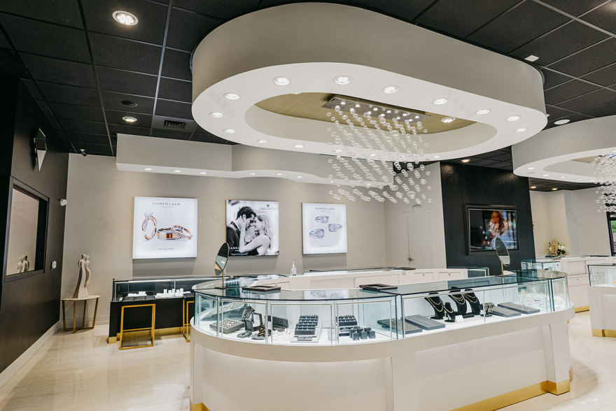 豪华珠宝店的现代设计翻新丨美国威奇托丨Leslie McGwire & Associates-0