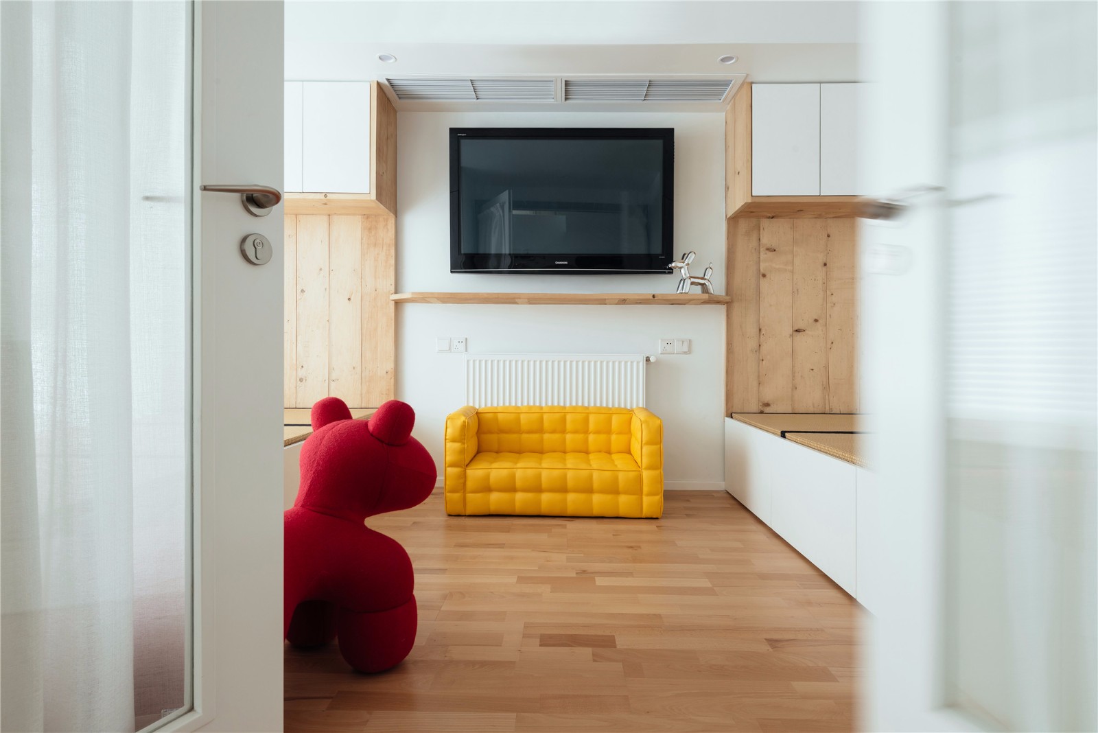 现代简约木质住宅 以勒设计诠释自然之美-0