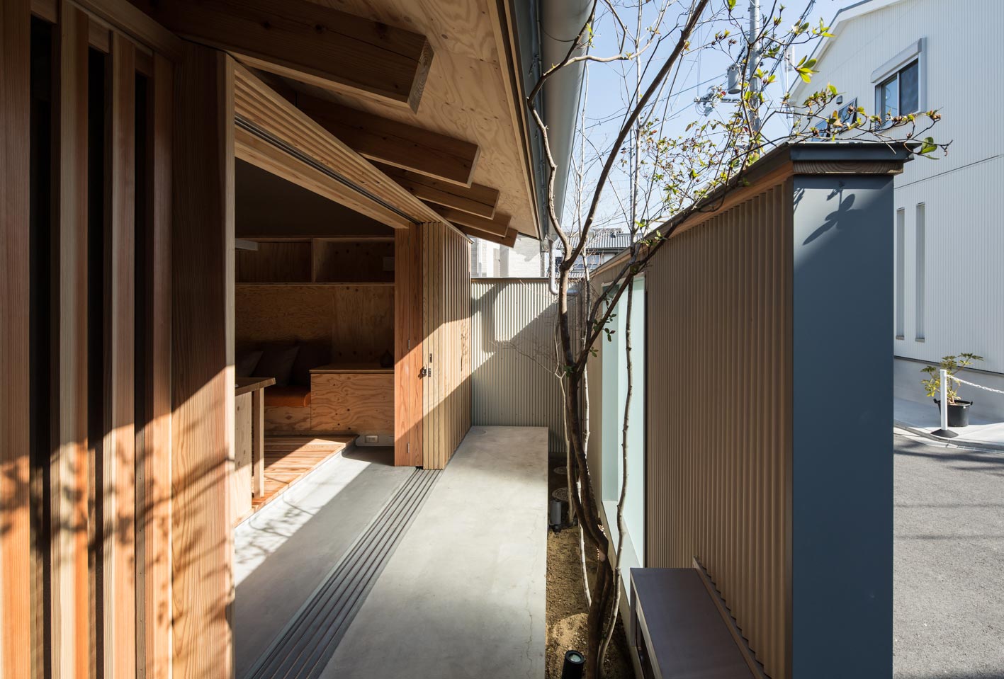 日托明里打造木栅栏住宅，尽显光影魅力-6