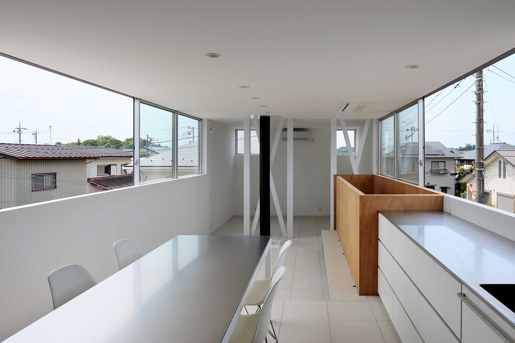 把我安置在家中；为我提供住所（注：由于原表述House ME表意不明确，house作动词有给……提供住处等意思，结合语境不同可能有不同准确表达，以上是较常见可能的翻译） 丨小島光晴建築設計事務所-45