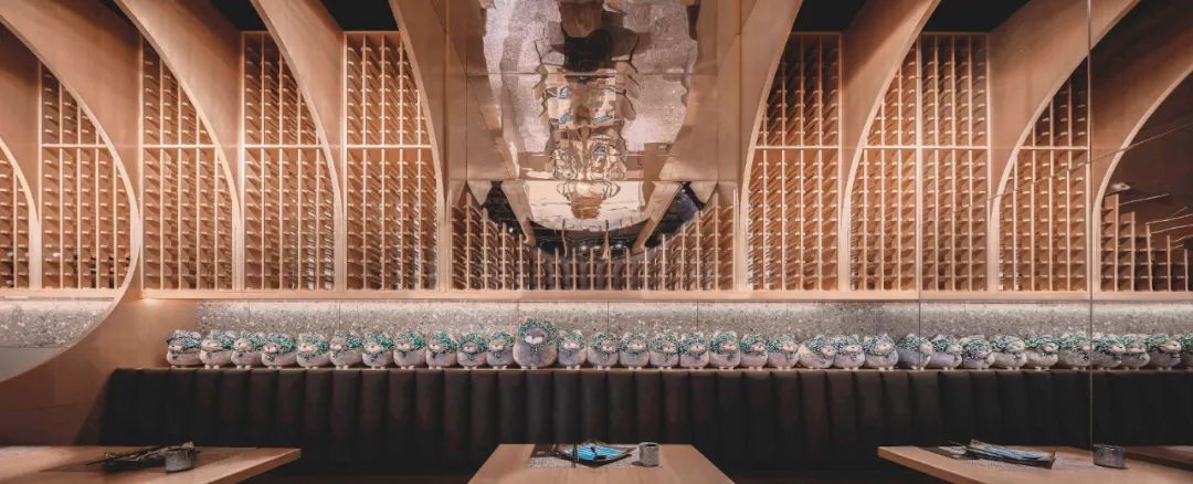 上海博华广场“兰町艳域”餐厅 | 镜面云雾中的梦幻艳遇-0