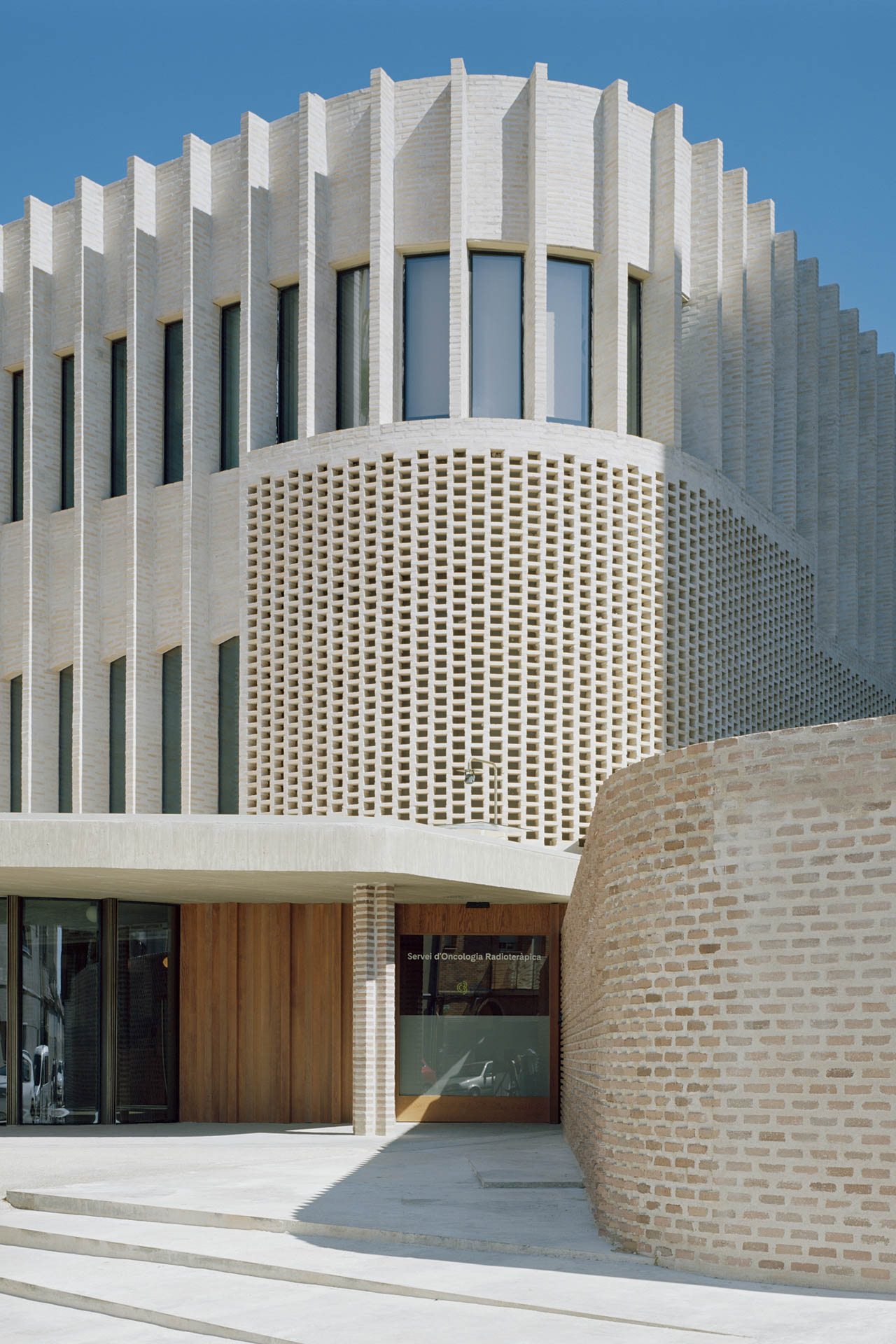 巴塞罗那附近的日间诊所丨BAAS arquitectura + CASA Solo-7