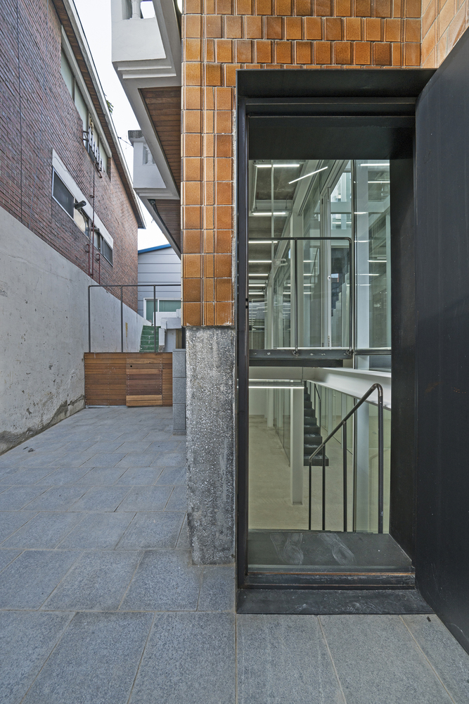 Dots 设计公司总部-43