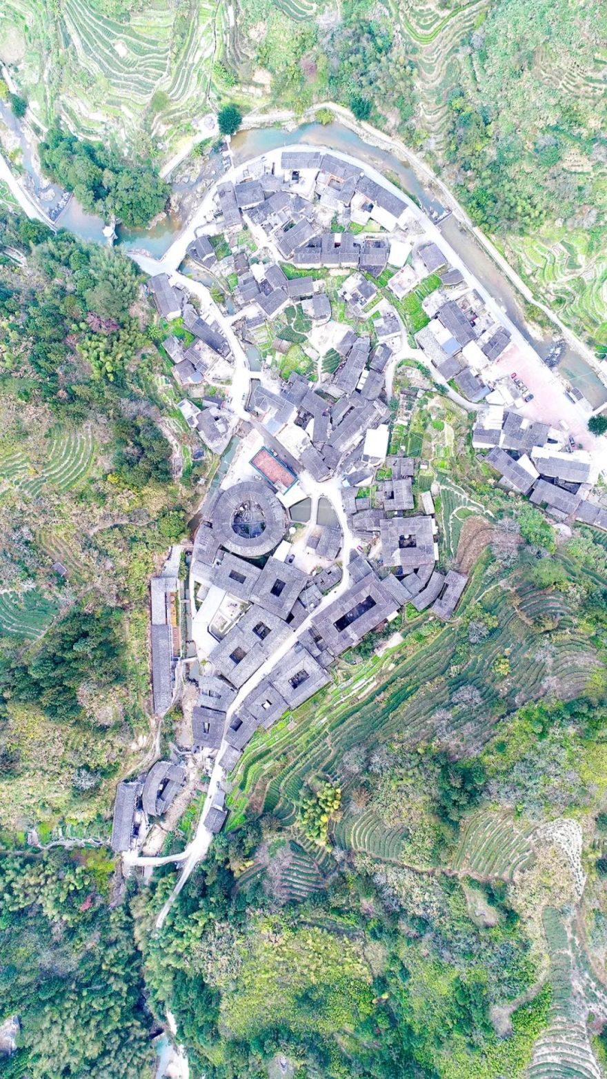 归隐深山,客家土楼变身为文化行馆-6