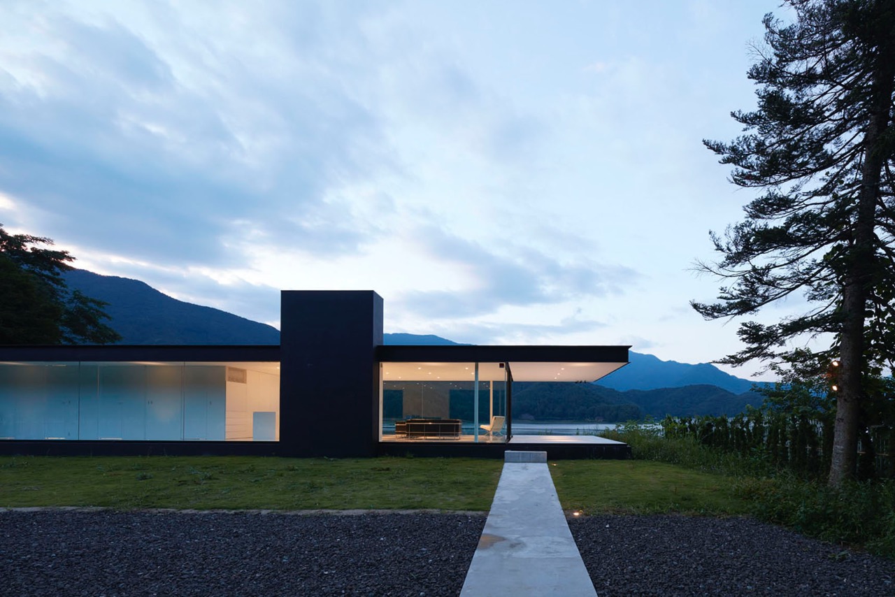 日本湖畔米斯式空间-22