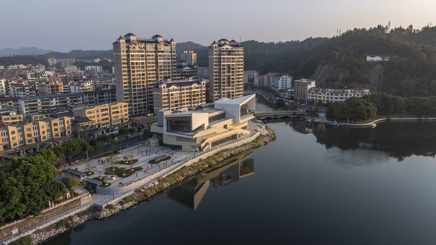 望犹江·熹台丨中国赣州丨埊木设计（CAFA·A城市艺术创新中心）-25