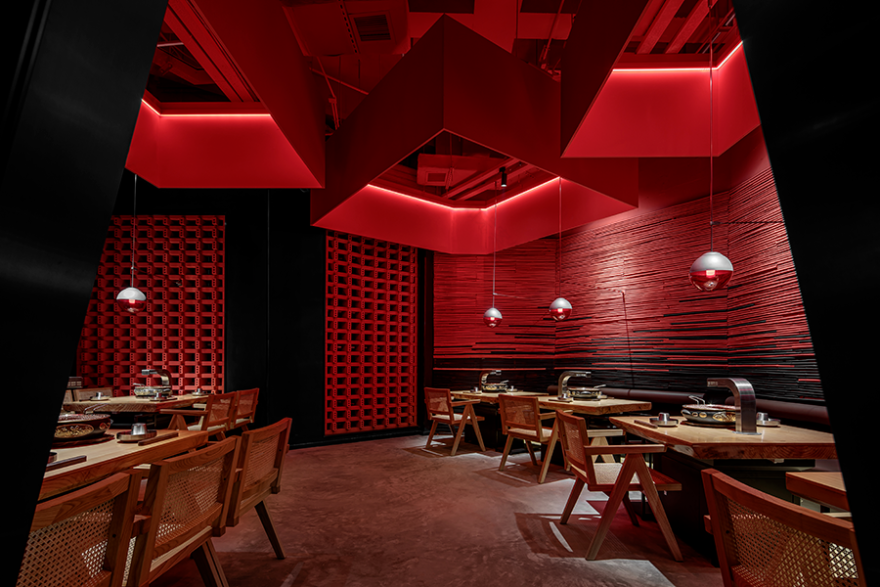 成都 320㎡火山岩洞韩式烤肉空间,演绎红与黑的独特魅力-58