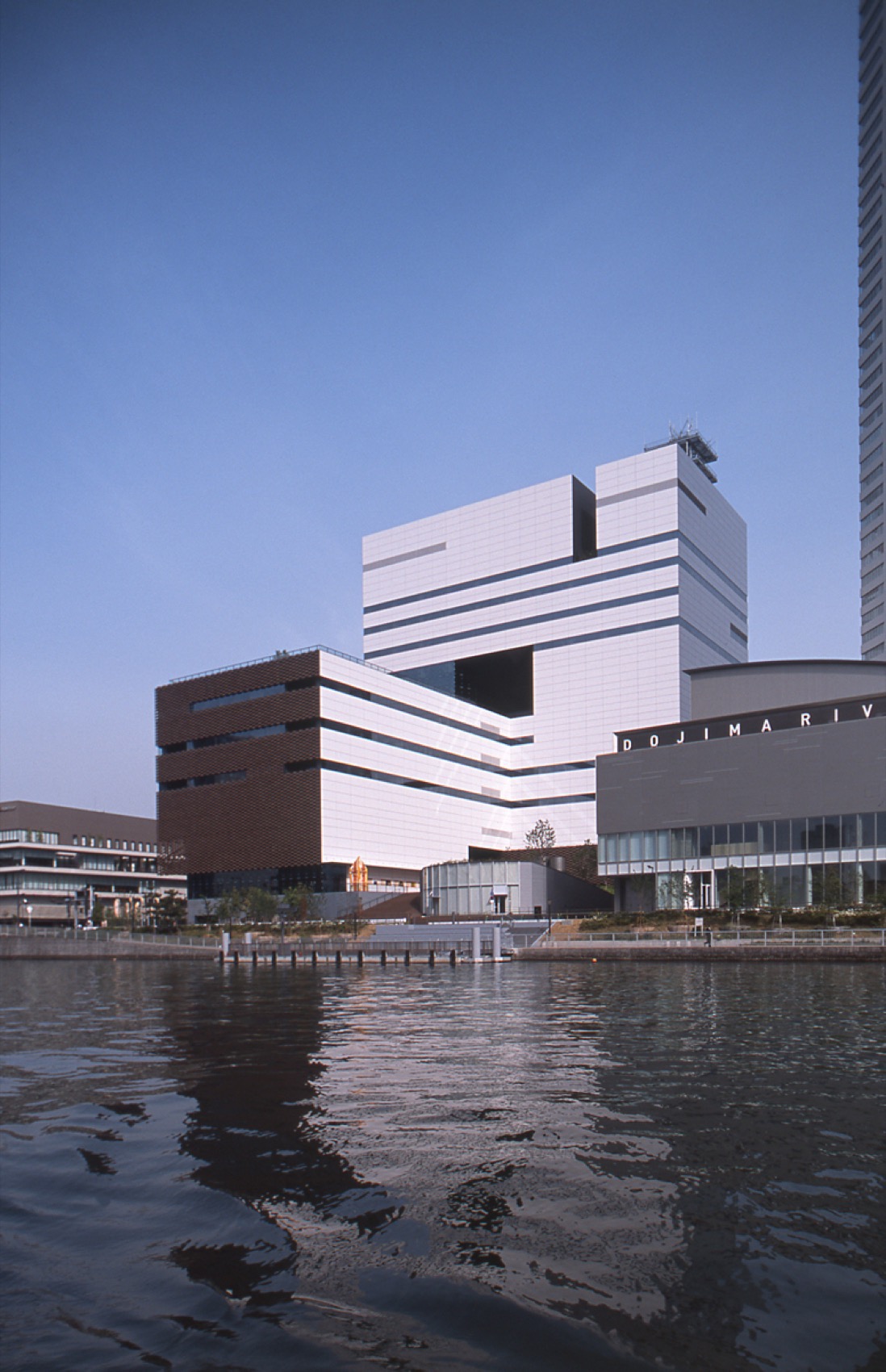 朝日放送新总部大楼丨日本大阪丨隈研吾建筑都市设计事务所-3