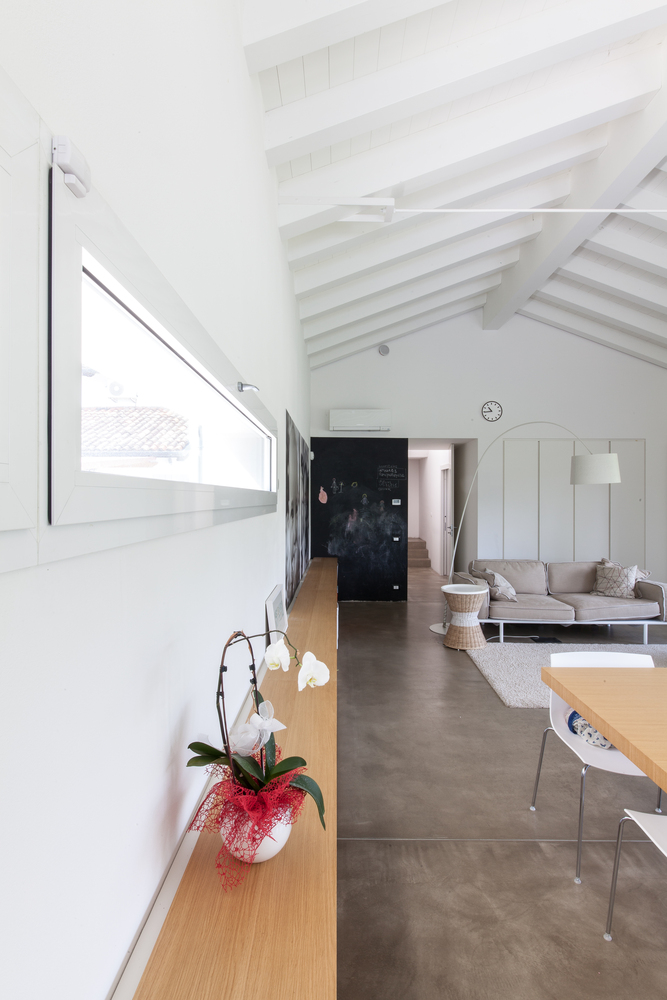 意式乡村里的现代扩建-28