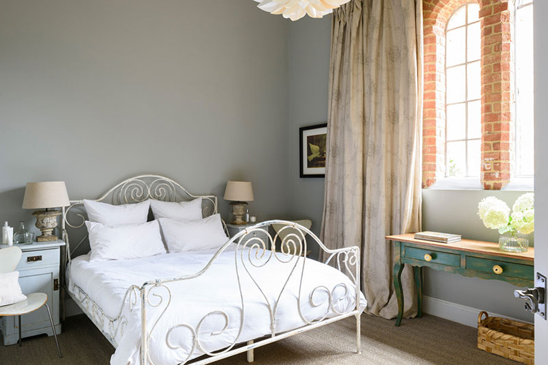 英格兰前学校建筑里的魔力花园-20