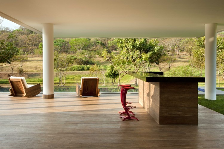 巴西山谷中的创意牛房(Casa do Boi)-41