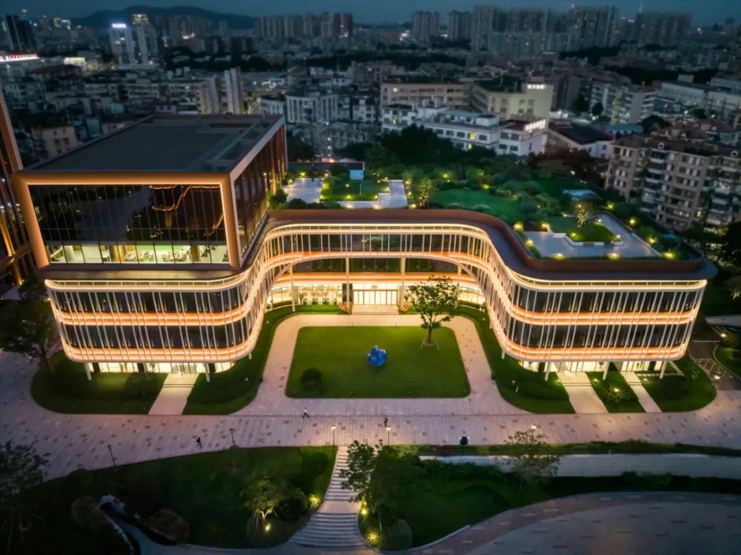 珠江畔的智慧绿洲｜华为广州研发中心-30