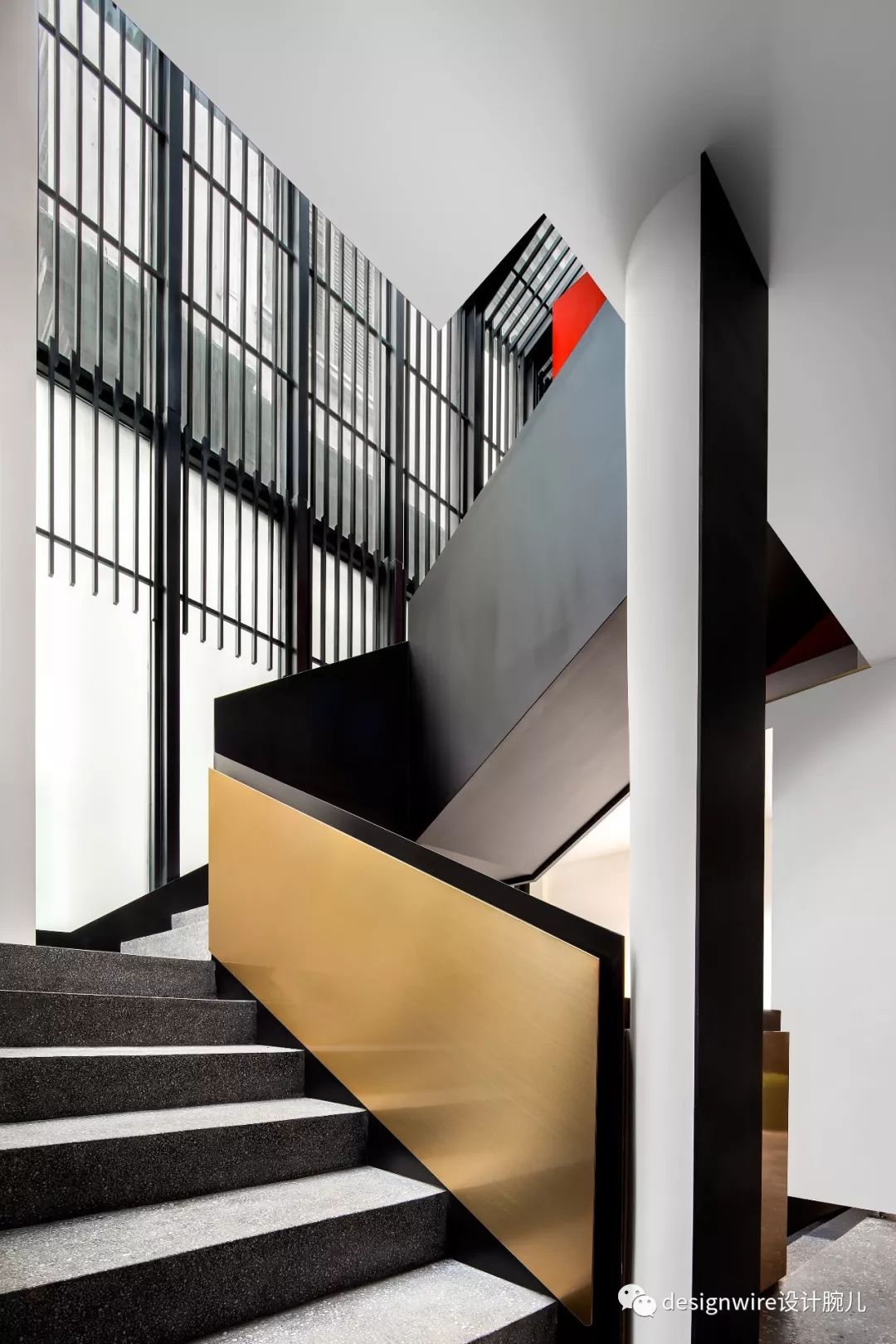 上海老建筑中的现代艺术盒子-0