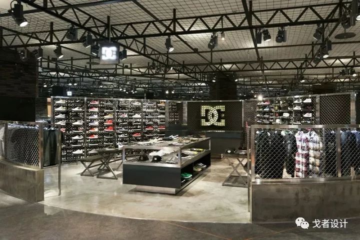 DC SHOES 旗舰店 | “滑板公园”风格的不锈钢丝网空间设计-16