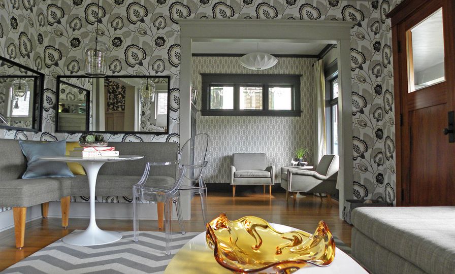 The Bloom that Doesn't Fade: Saarinen's Tulip Table and Chairs-2