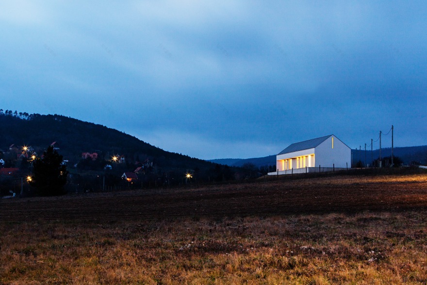 巴拉通格约克传统葡萄园区私人住宅设计-0