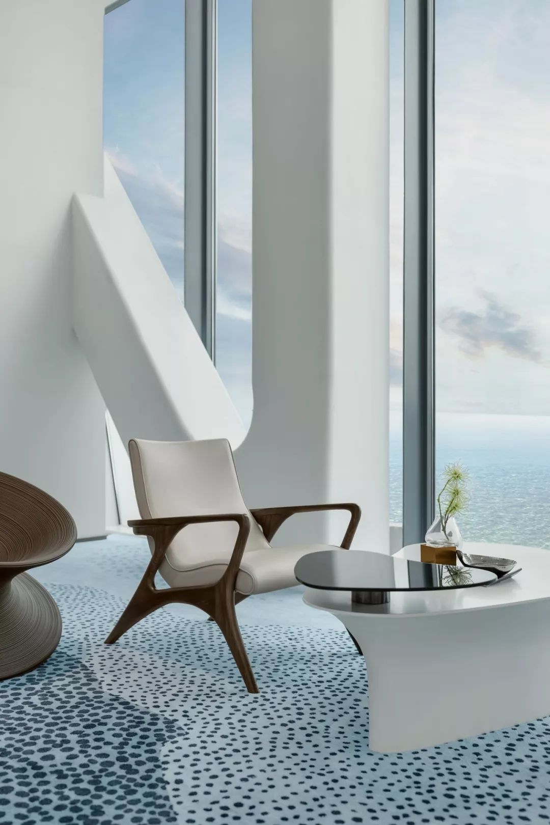 悬崖上的艺术馆 | 山海之间的白色梦幻空间-44