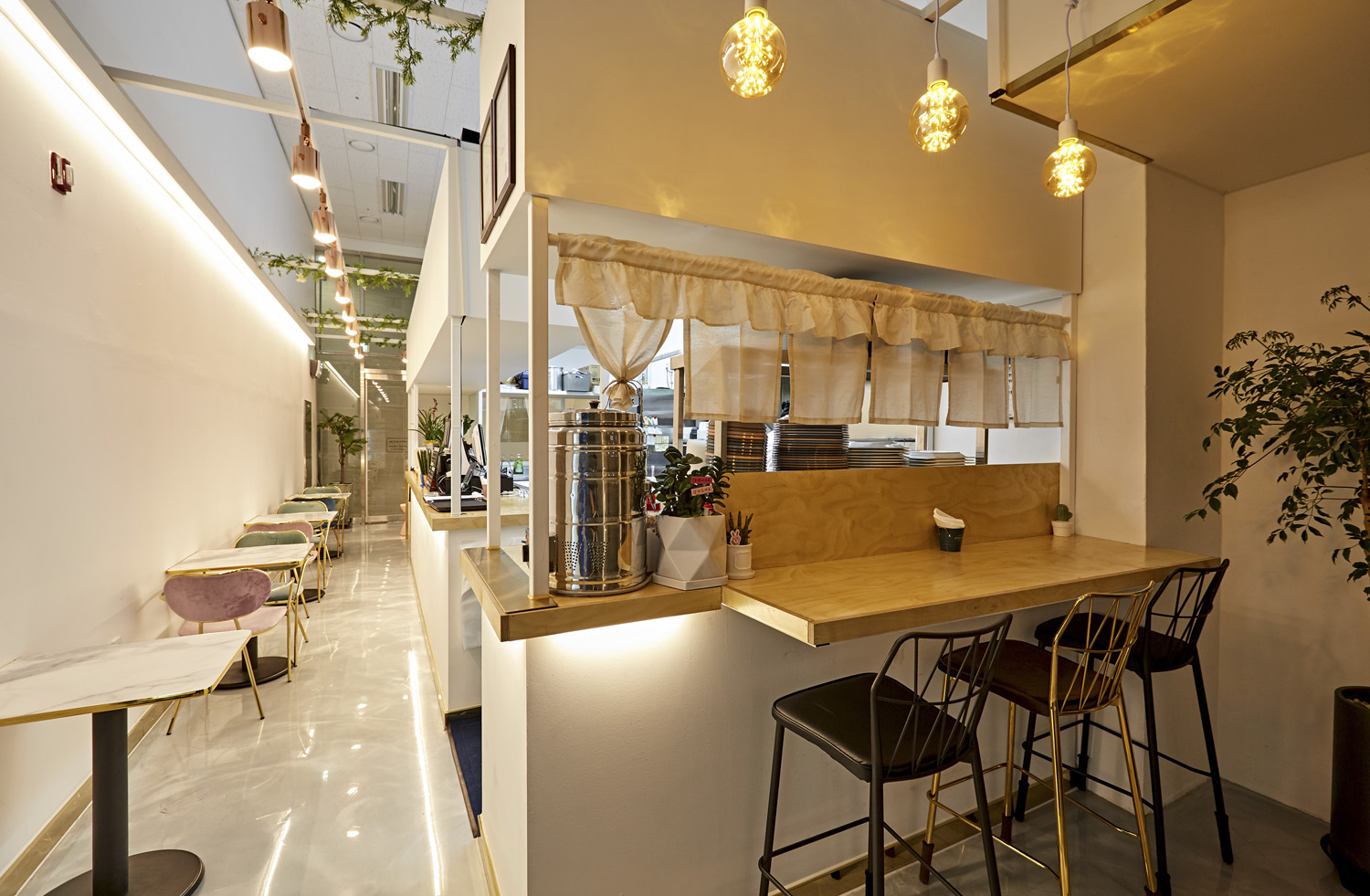 首尔 14 坪休闲餐厅，打造雅致氛围-3