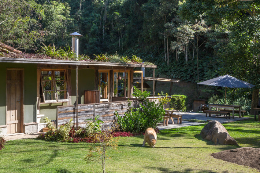 Dreamy Brazilian House in Correas created by Rodrigo Simão Arquitetura as a beautiful escape home 由RodrigoSimmogoArquitura创建的梦幻般的巴西住宅，作为一个美丽的逃离家园-39