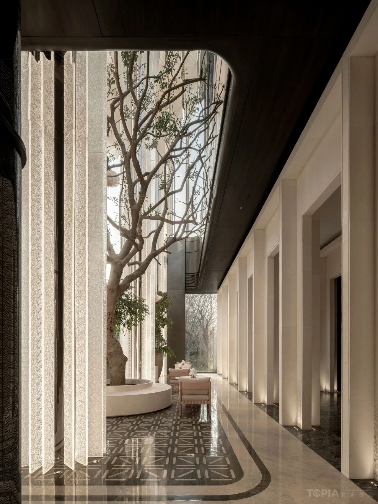 新作 DIA —— 写意山水 · 落日熔金「北京·华润置地 臻澐四季花厅 Urban luxury natural art」丨中国北京丨GAD吴轩-32