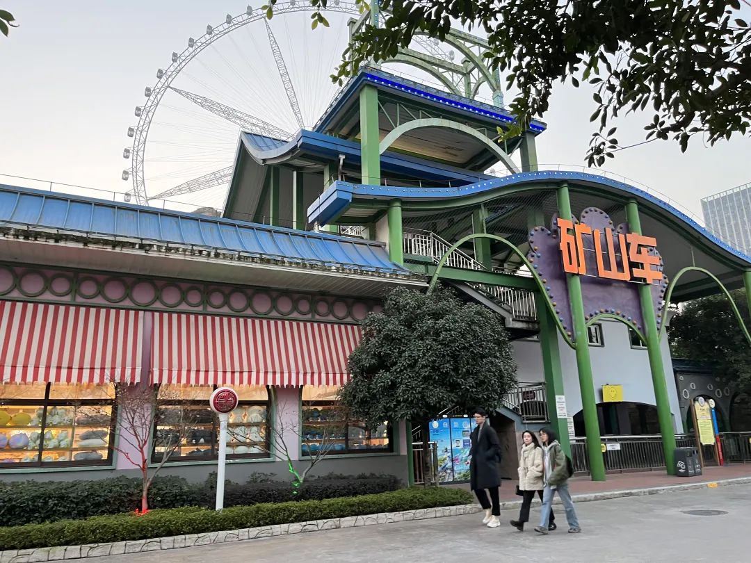 重庆欢乐谷 LUNA 小屋 · 甜酷风格商店设计丨中国重庆丨JD 集點设计工作室-10