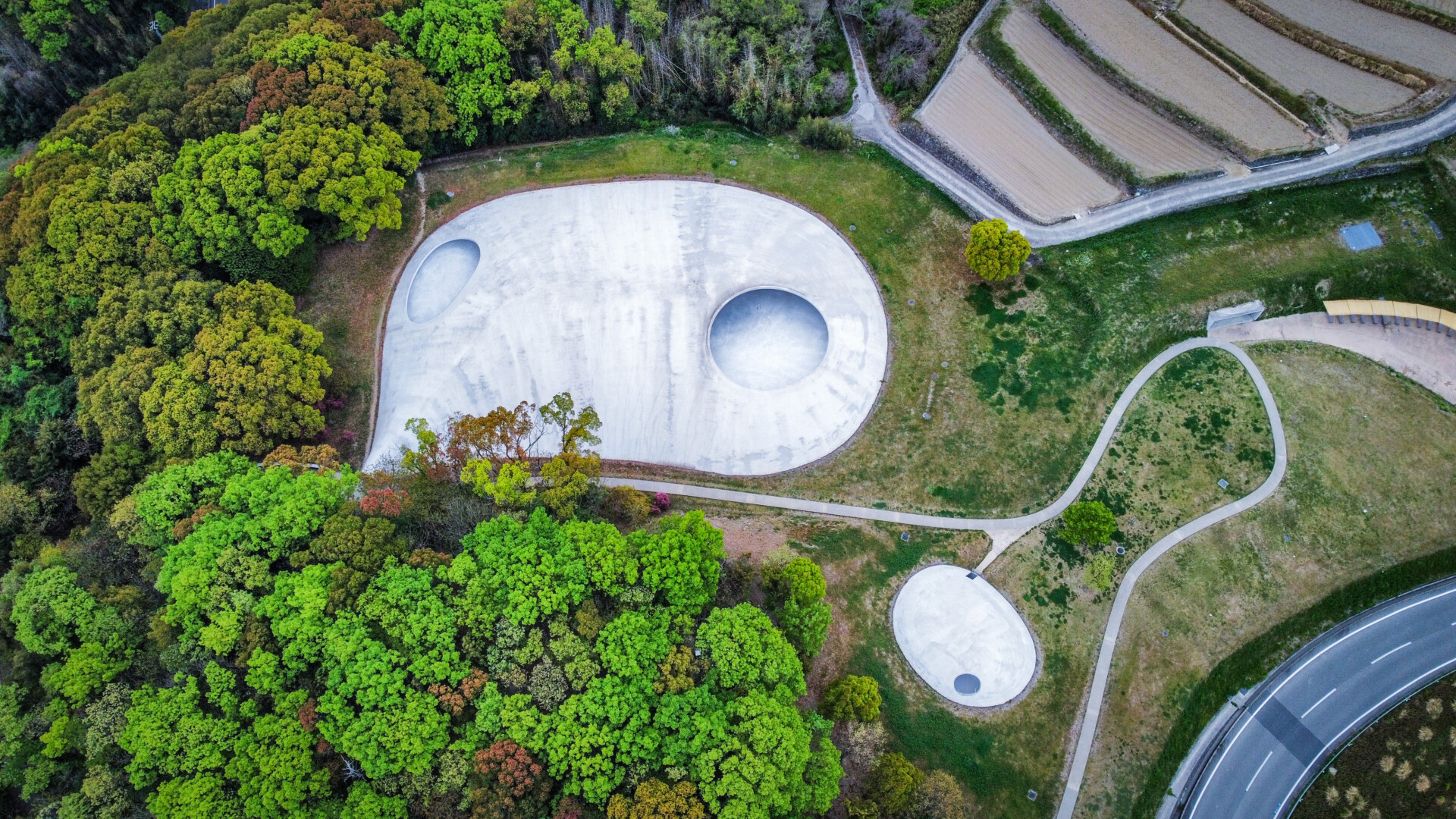 豊島美術館丨日本香川丨艺术家内藤礼,建筑家西沢立衛-16