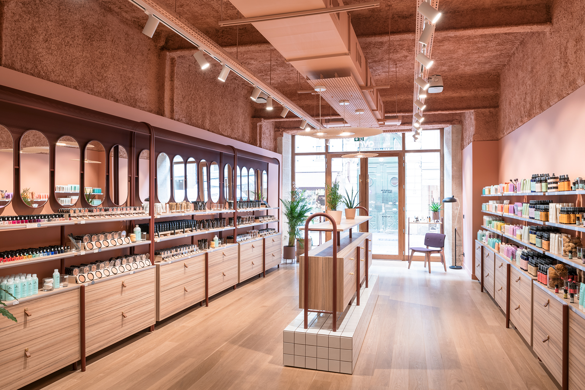 阿芙丽尔化妆品波尔多丨法国-1