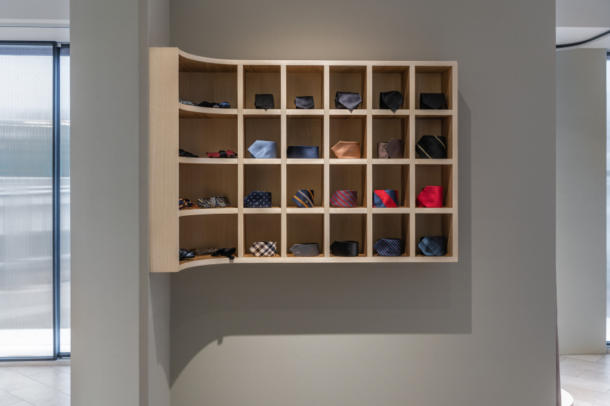 白宮婚紗品牌形象及空间设计丨莊騏鴻,徐于涵,白偉奇,許芳瑄,王陳浩-24