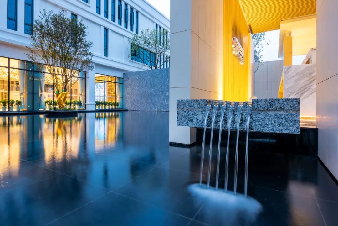 武汉花样年花郡 | 190 万的展示区如何打造水景之美-61