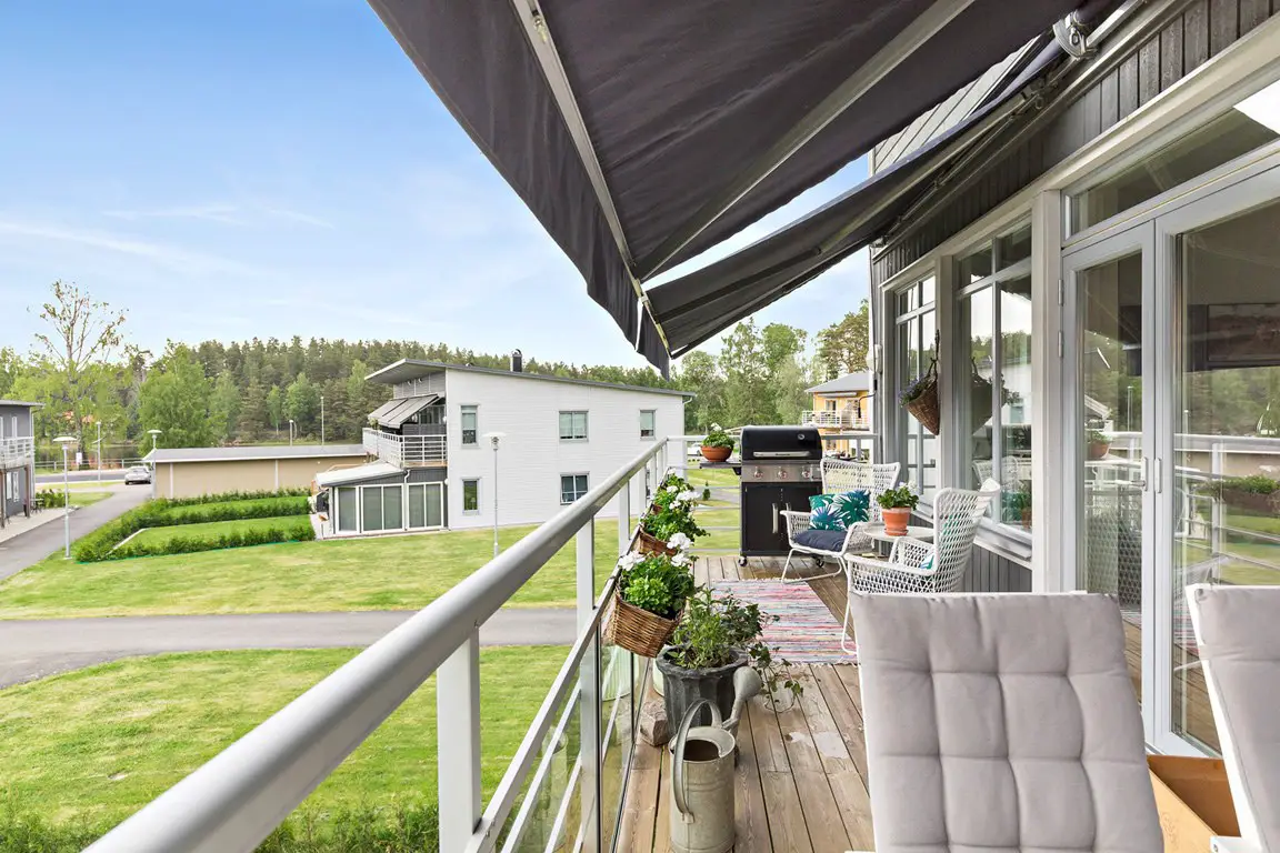 绿意盎然的瑞典公寓 | 植物打造清新室内空间-23