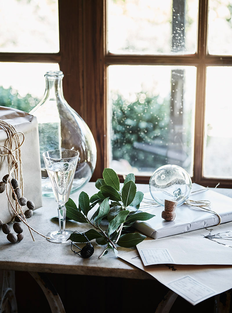 Wooden cottage with soulful vintage decor in Australia-8