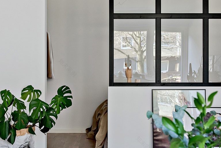 小半开放式卧室毗邻客厅设计案例-0