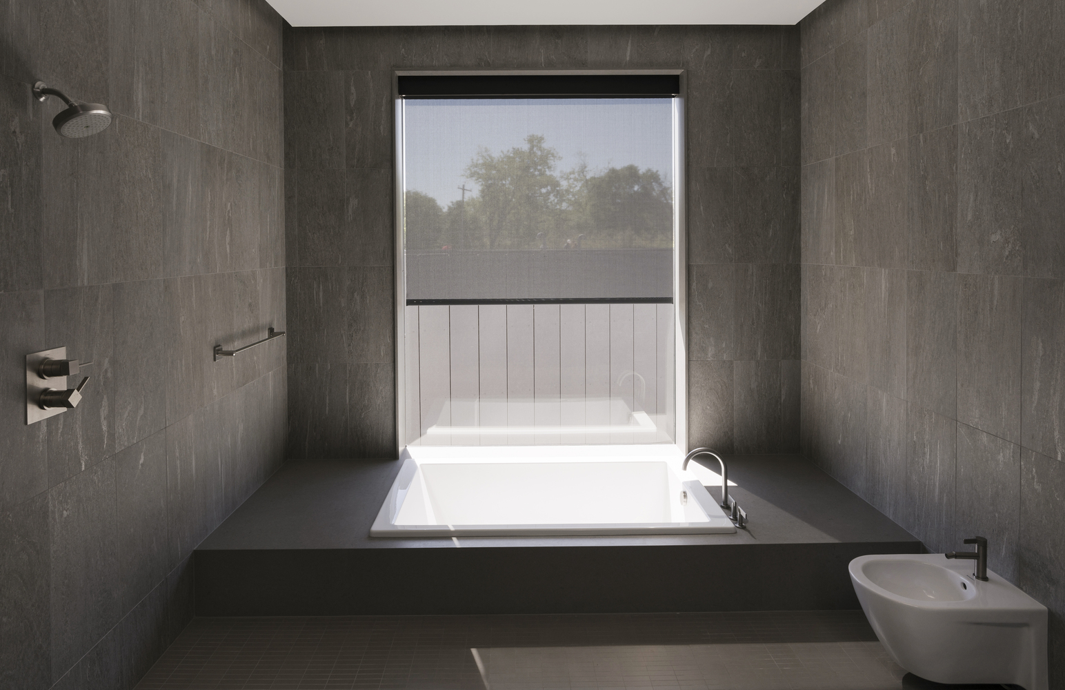 双庭院别墅 | 简约私密的现代设计-18