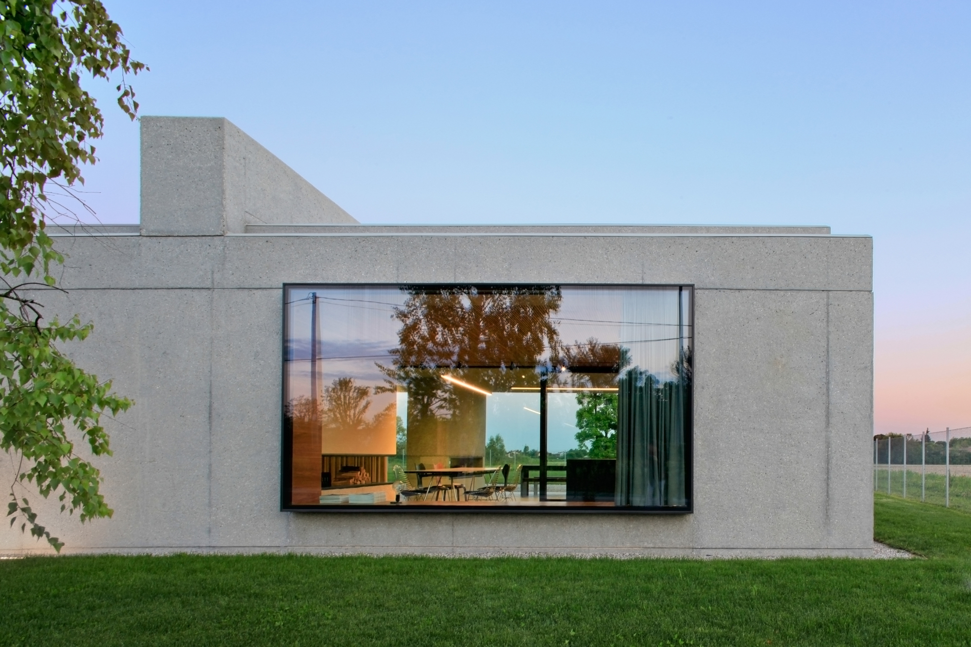 被绿植环绕的房子丨意大利丨MIDE architetti-30