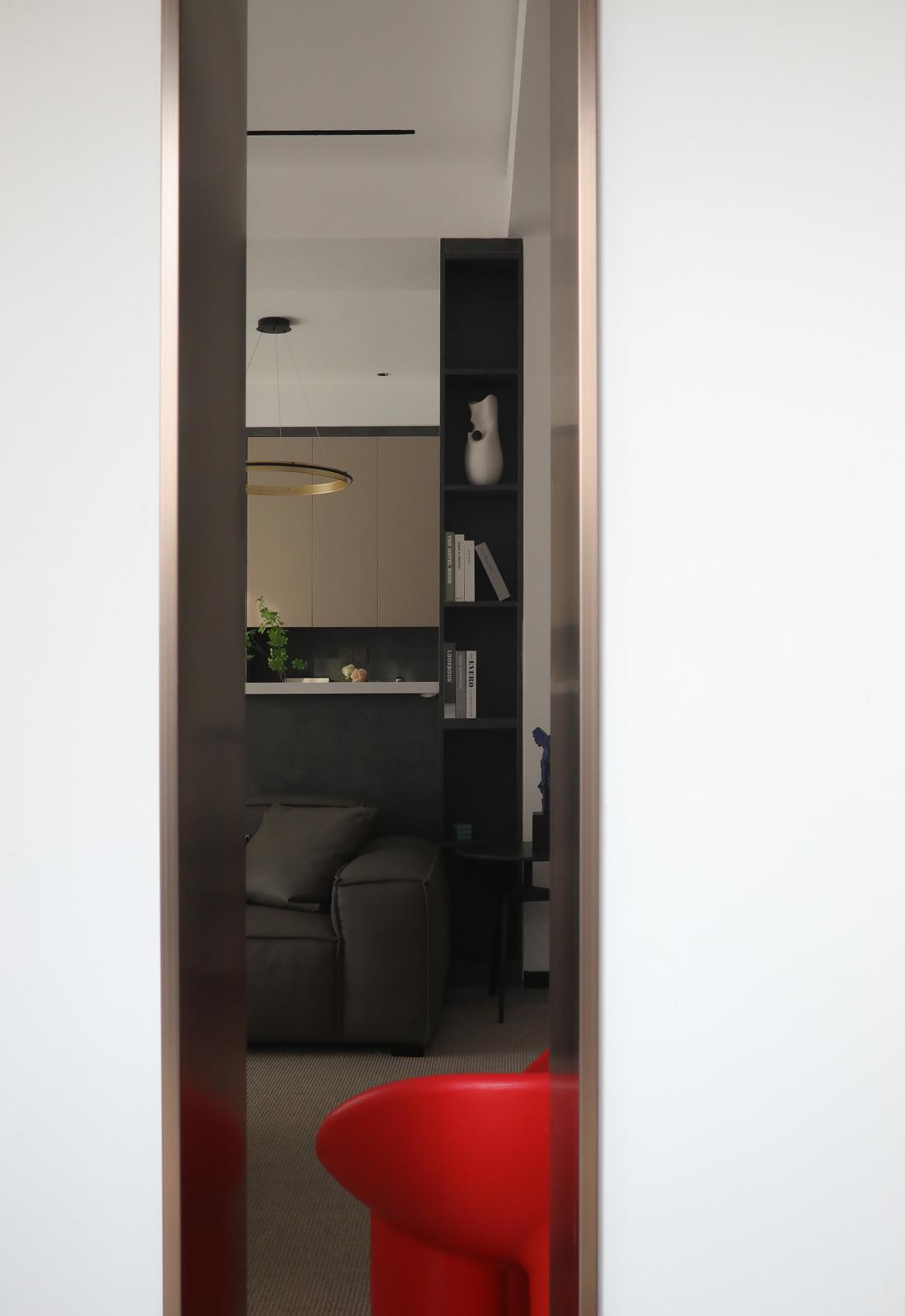 玄关景窗引视线,客餐吧台巧分割-4