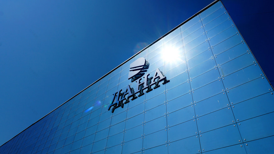 玻璃厂Дана外立面与室内设计项目-1